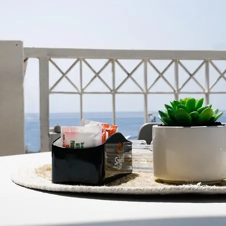 Sara Bed & Breakfast