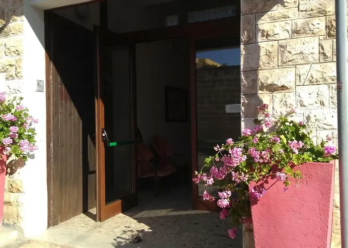 Sara לינה וארוחת בוקר 3*